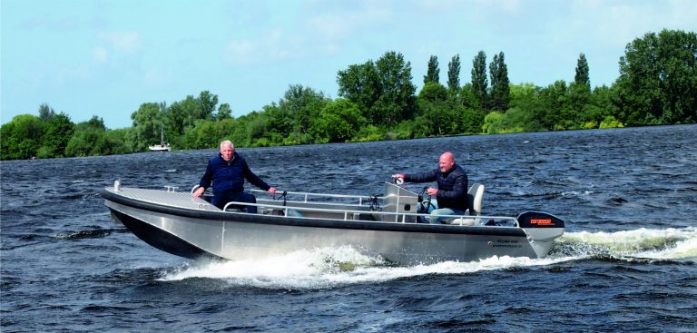 Volop vermogen met de Torqeedo Deep Blue 50R op de Scuba 600