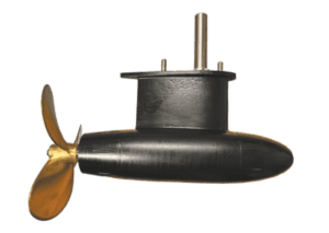 Efficiënte podmotor: hangt onder de boot, dus neemt weinig ruimte in. Een ideale stroomlijn zorgt voor lage weerstand. Verkrijgbaar in vaste of stuurbare variant.