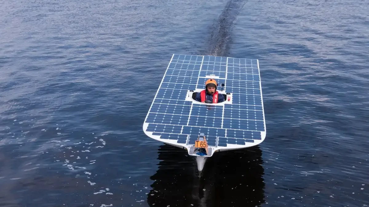 TU Delft solar boat Solbian
